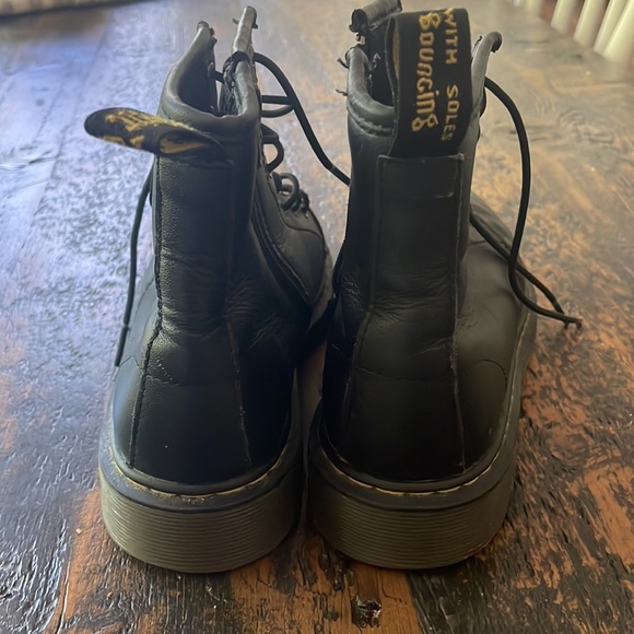 Boots - Picture 5 of 5